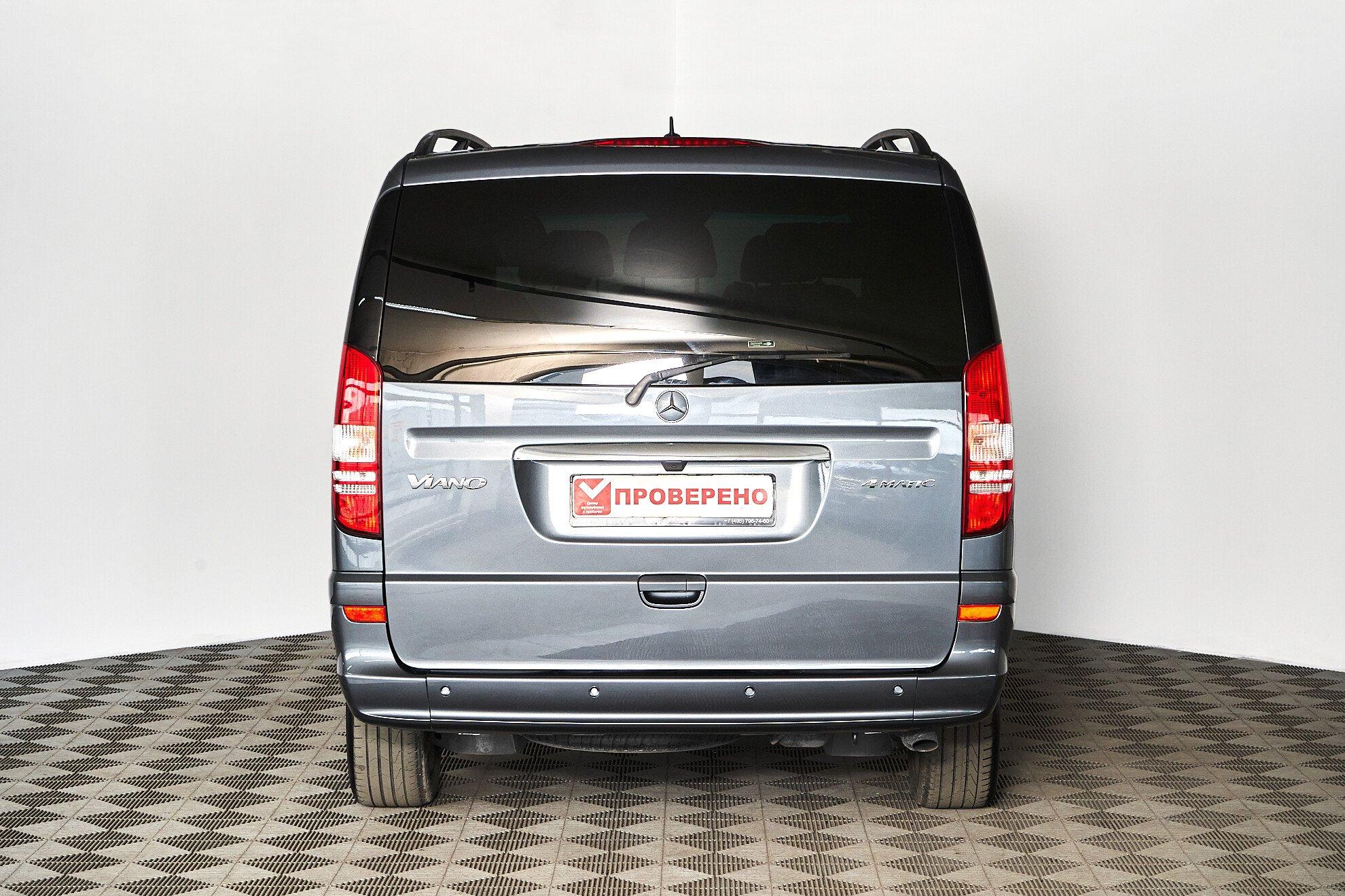 Mercedes-Benz Viano 2012, серый