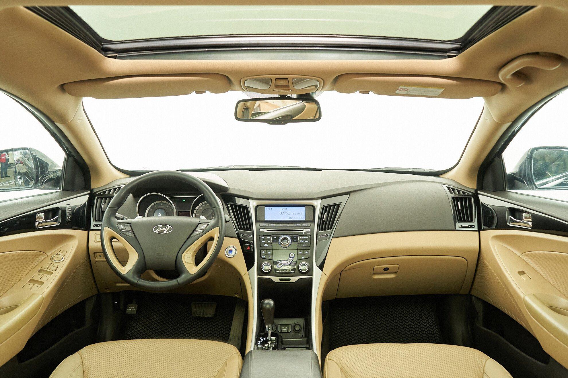 Hyundai Sonata 2011, черный