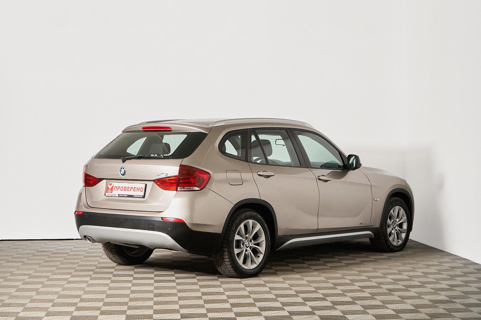 BMW X1 2012, серебряный