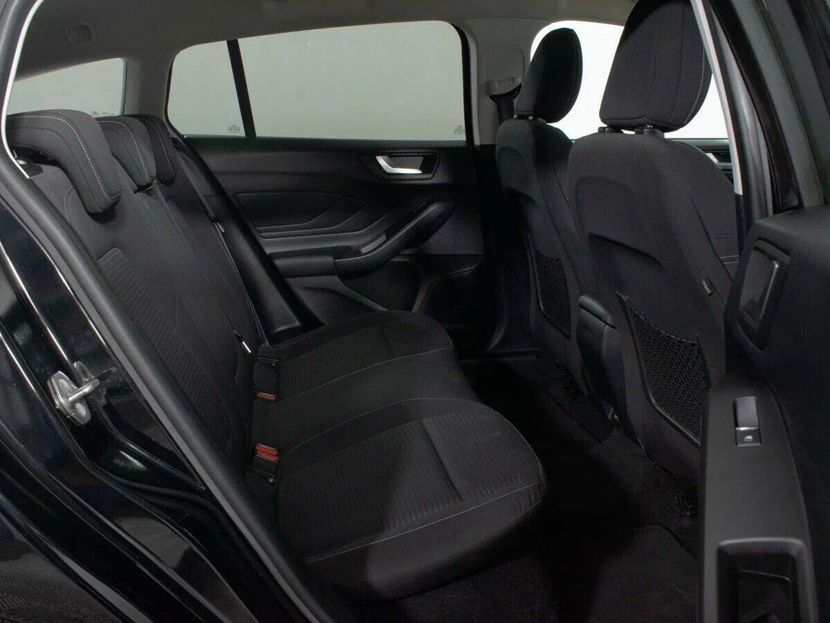 Ford Focus 2020, черный