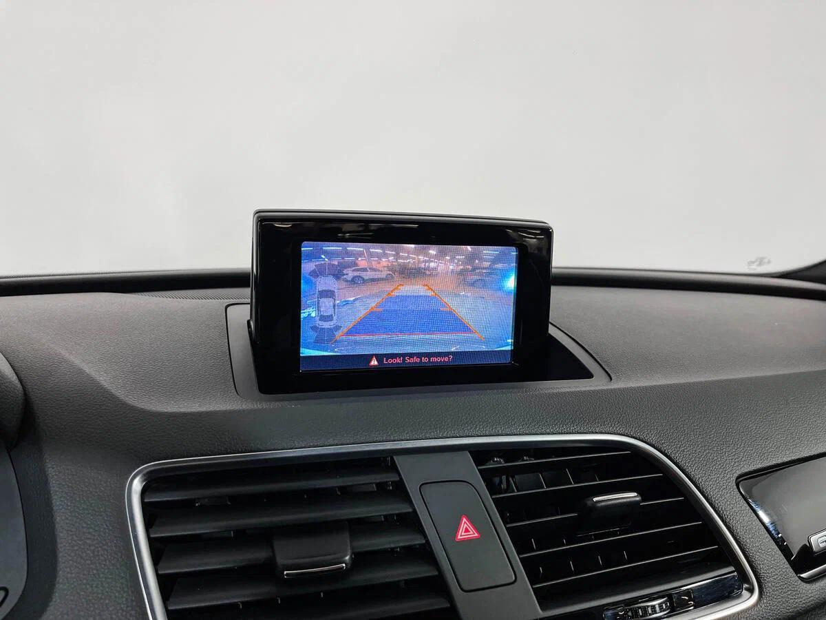 Audi Q3 2017, серый