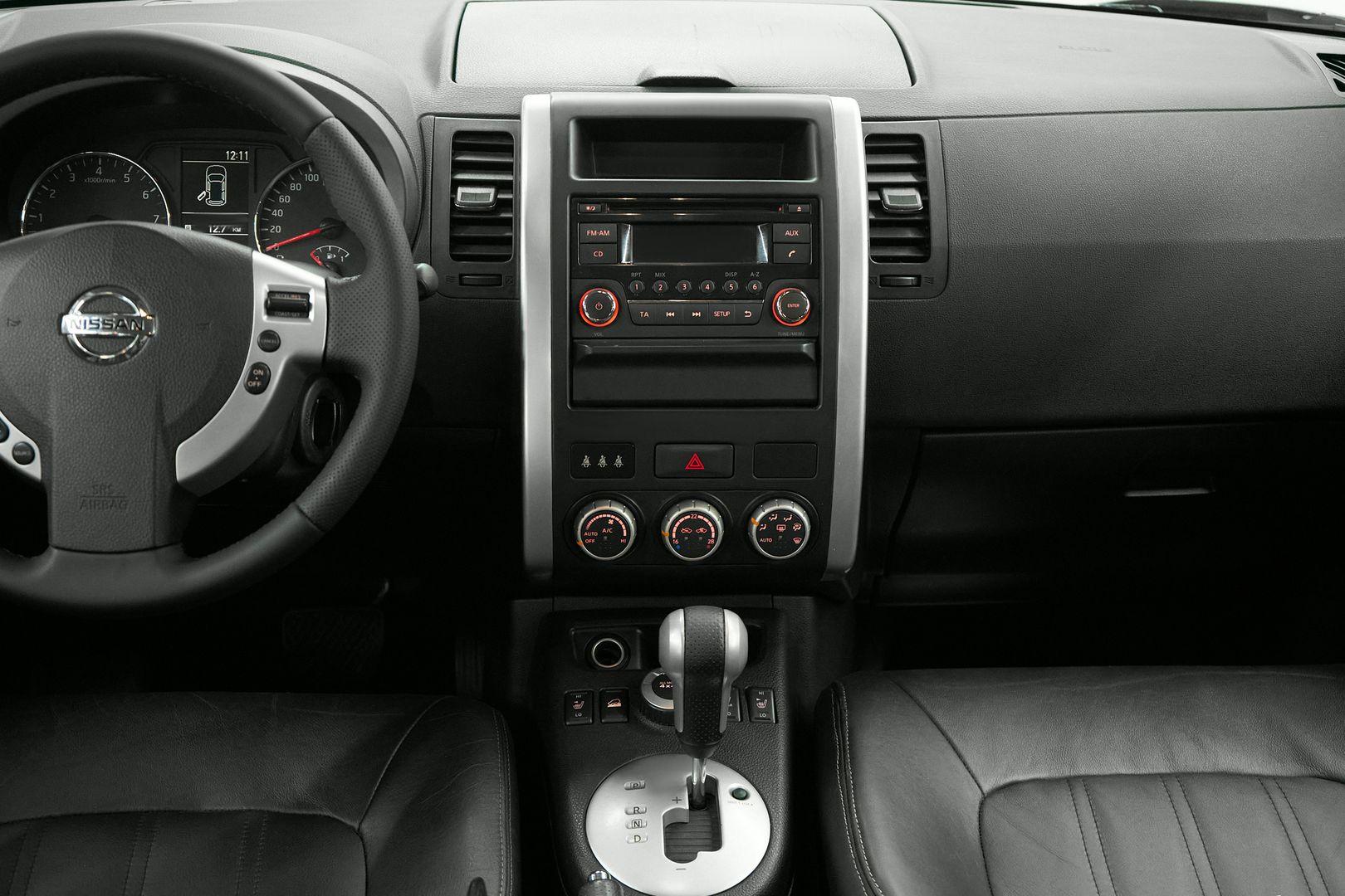 Nissan X-Trail 2013, серый