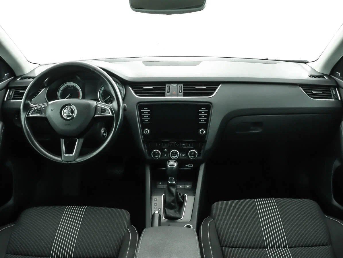 Skoda Octavia 2019, бежевый