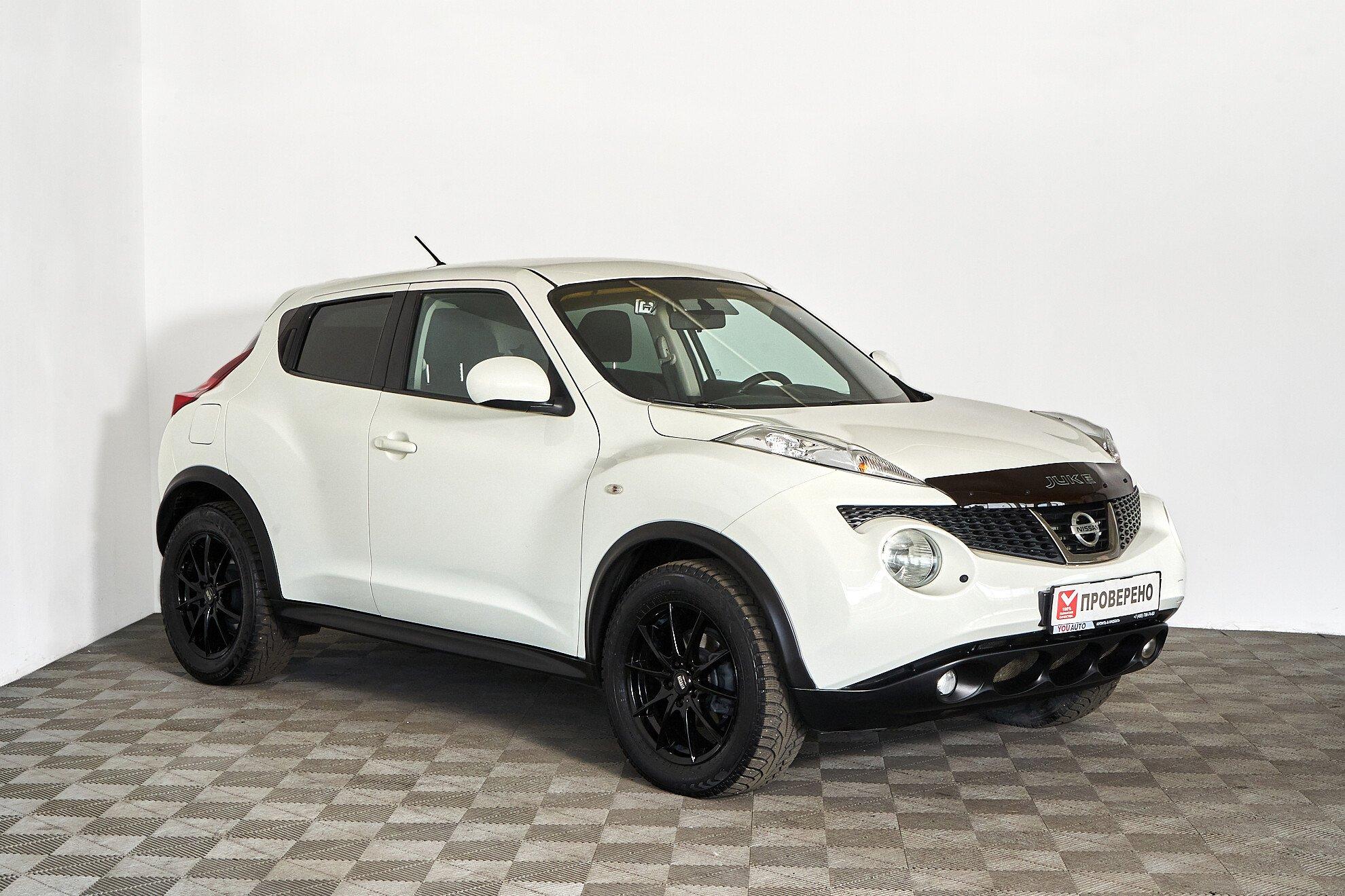 Nissan Juke 2012, белый