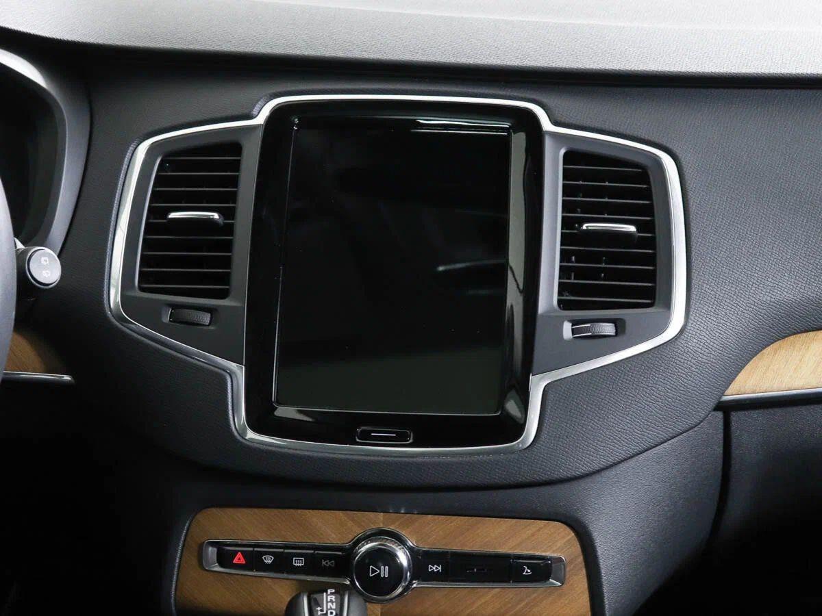 Volvo XC90 2023, белый
