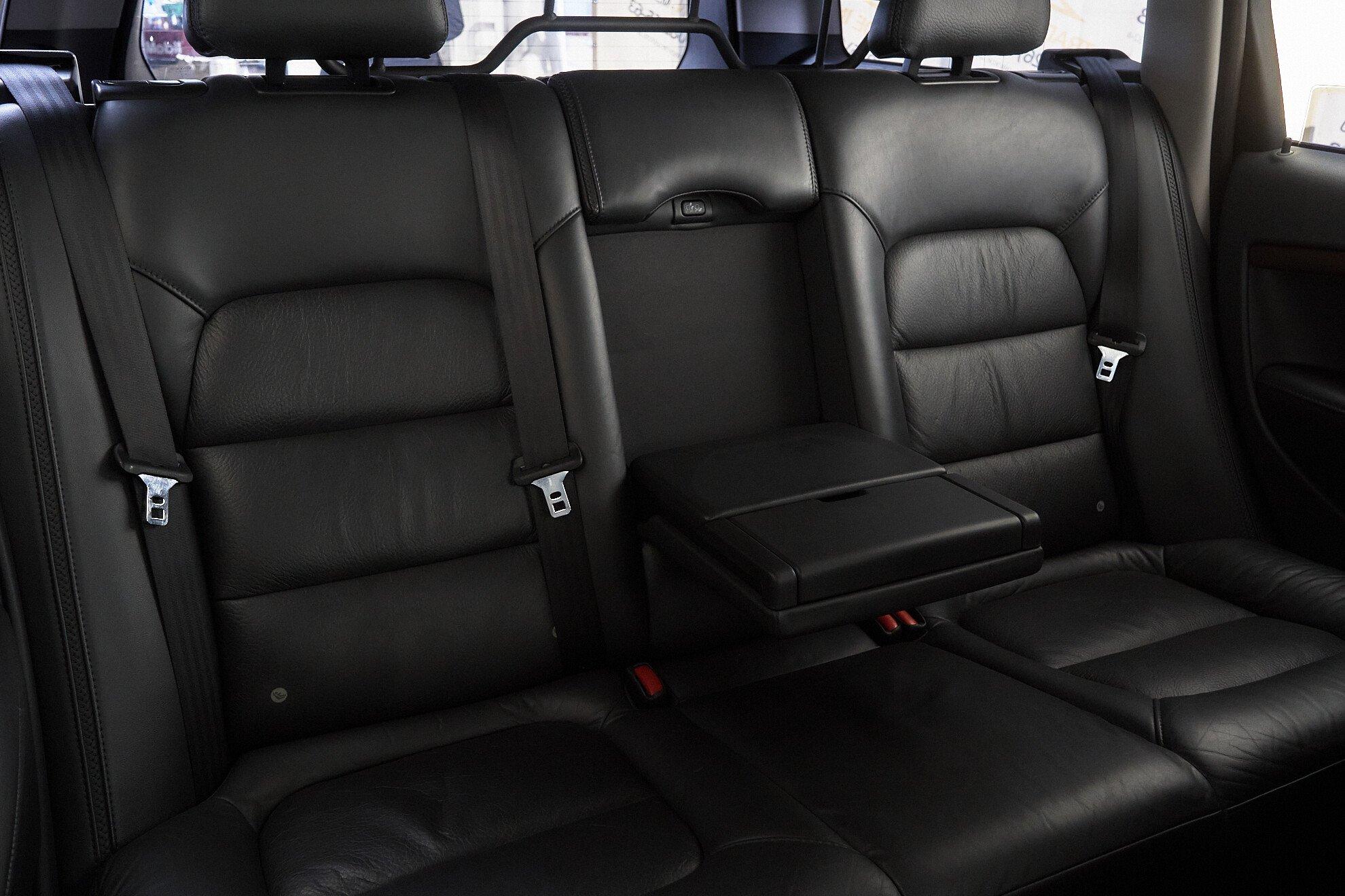 Volvo XC70 2012, черный