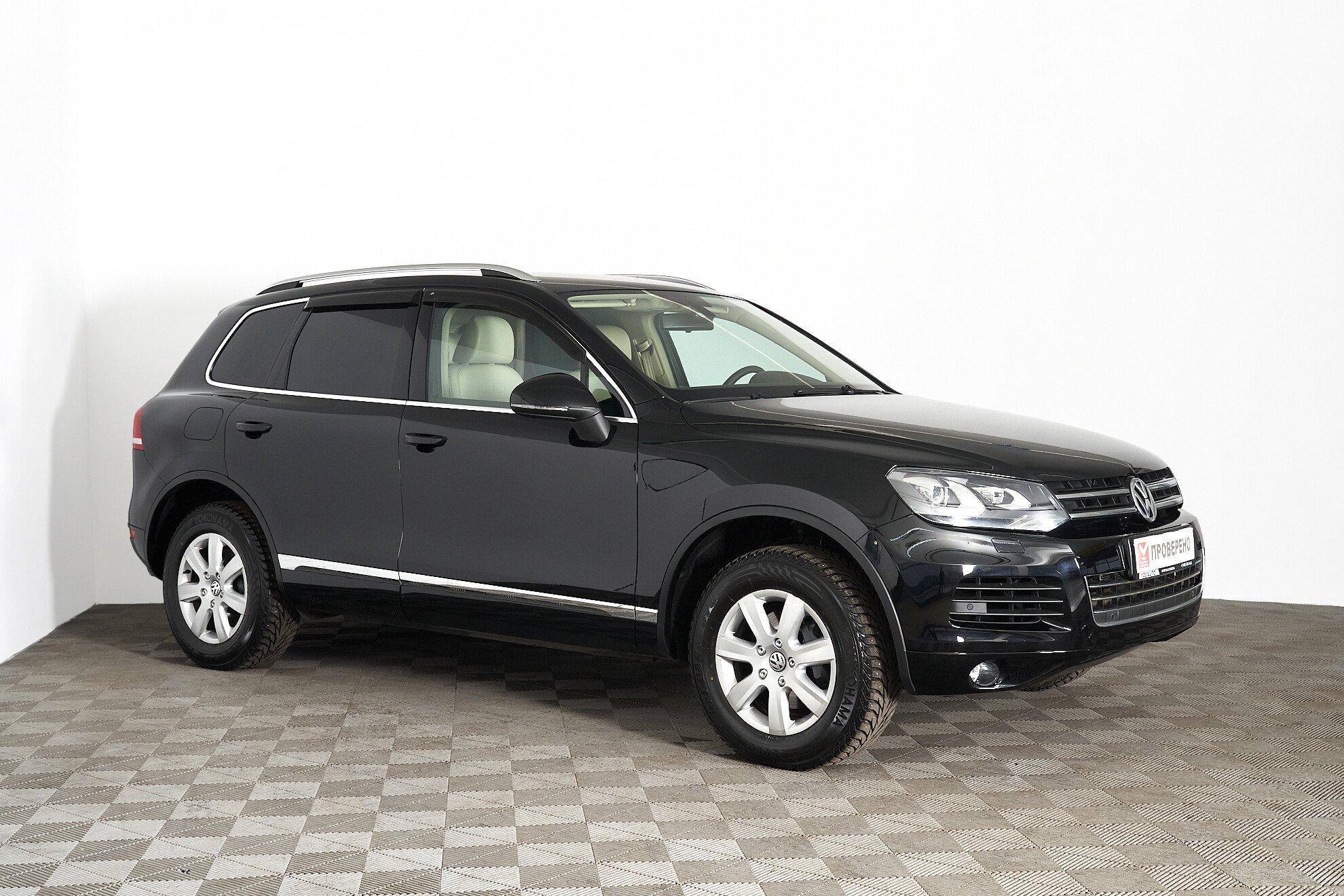 Volkswagen Touareg 2014, черный