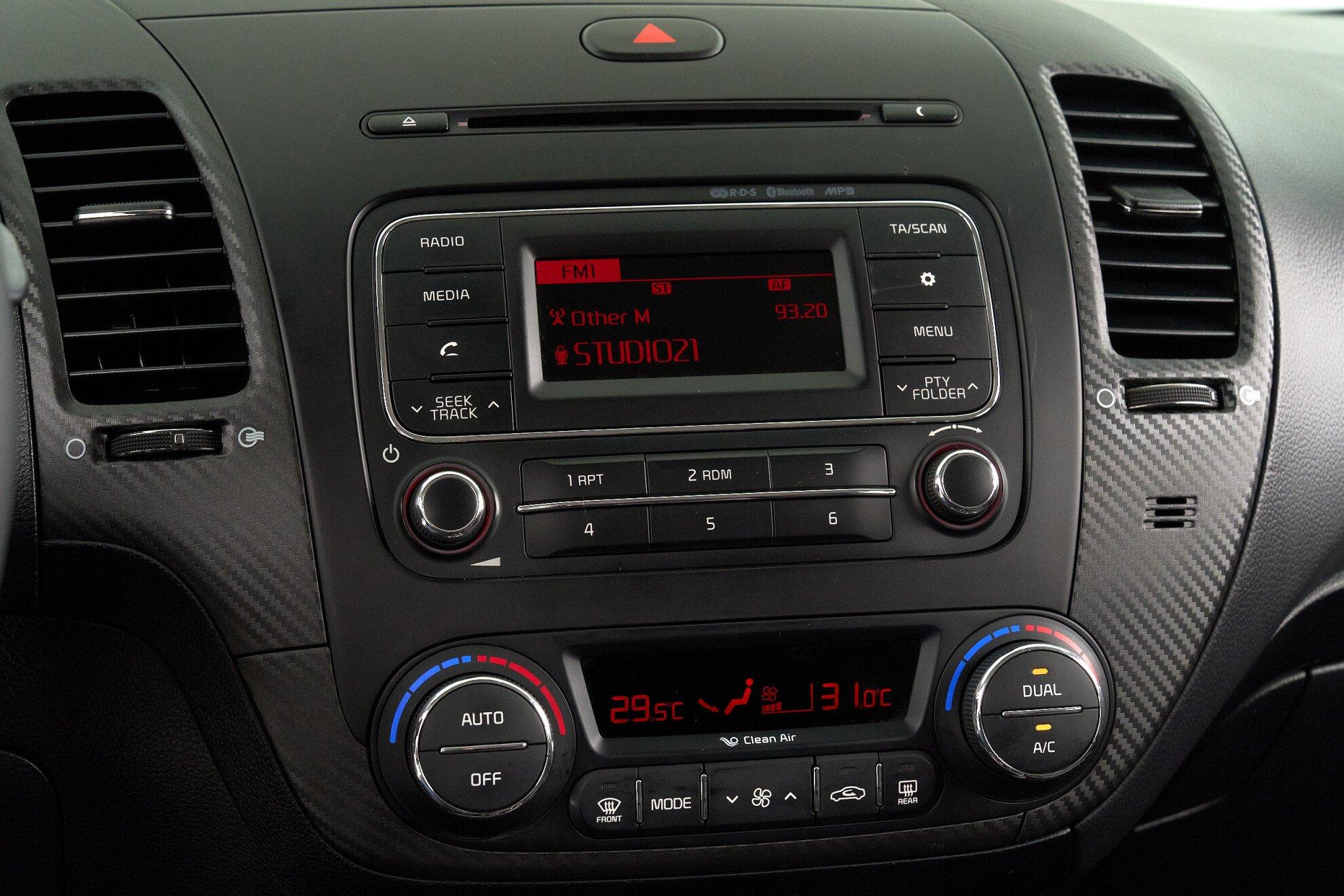 Kia Cerato 2015, белый