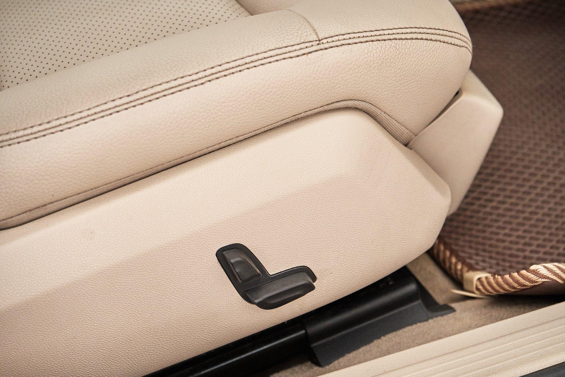 Mercedes-Benz E-Класс 2013, белый