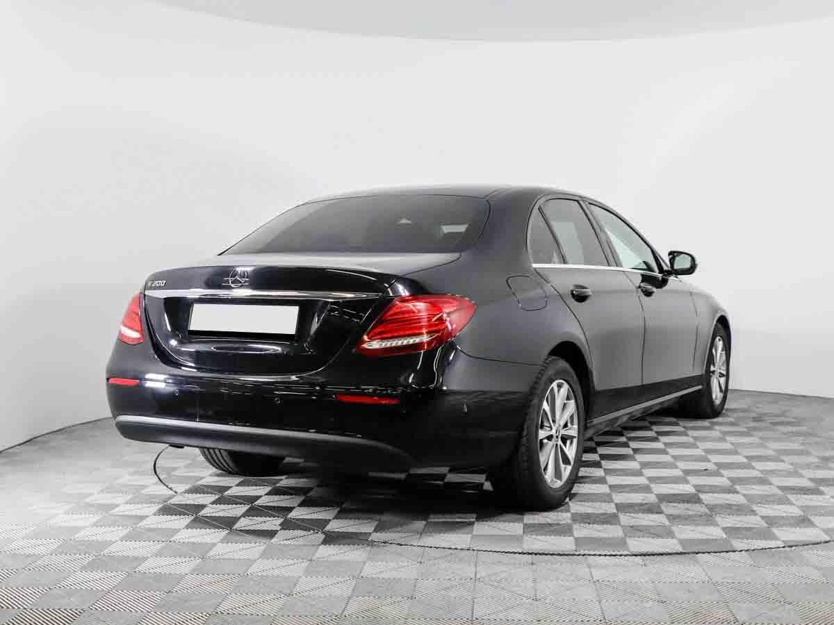 Mercedes-Benz E-Класс 2016, черный