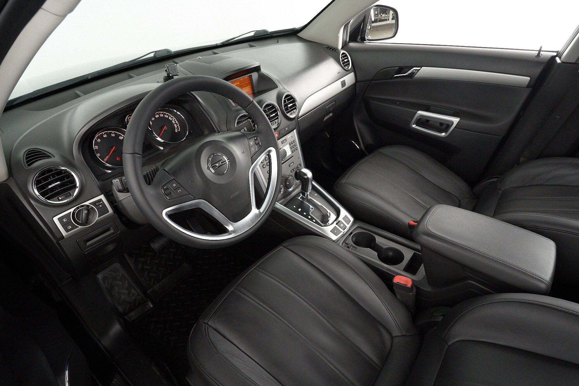 Opel Antara 2013, черный