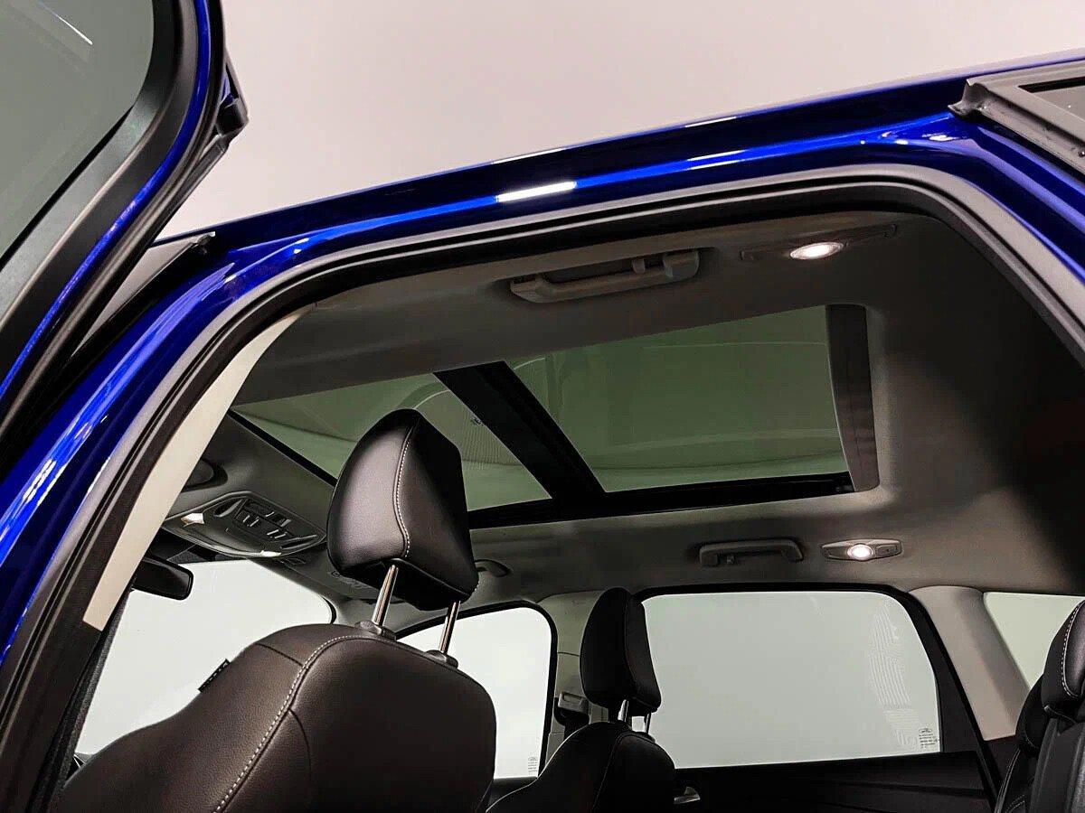 Ford Kuga 2018, синий