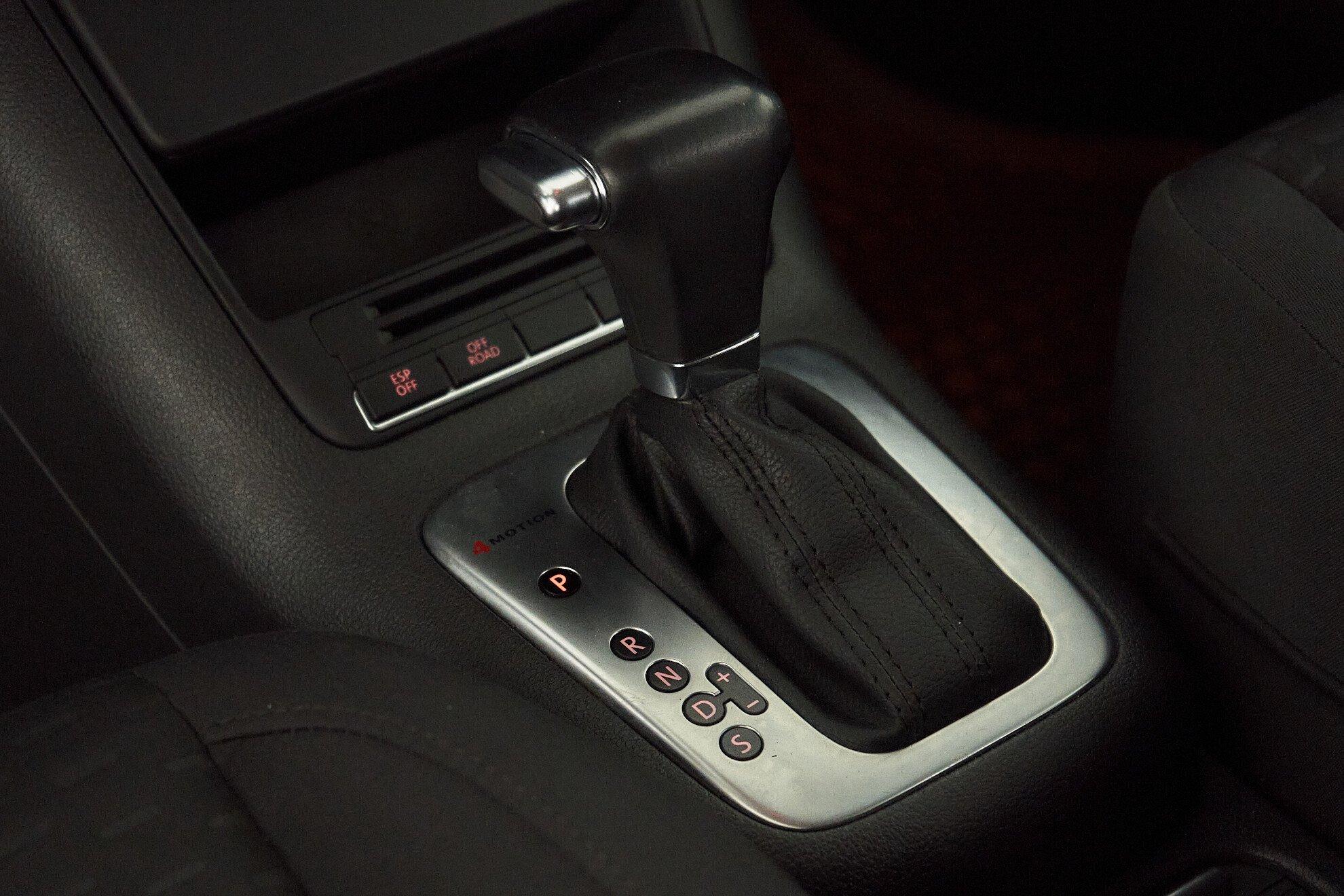Volkswagen Tiguan 2011, синий