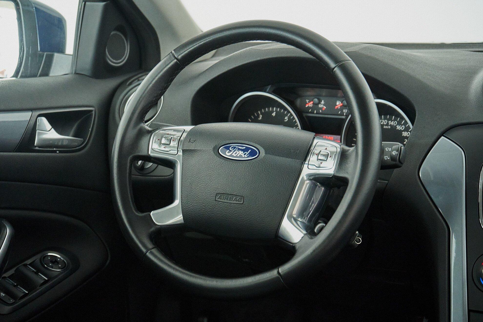 Ford Mondeo 2012, синий