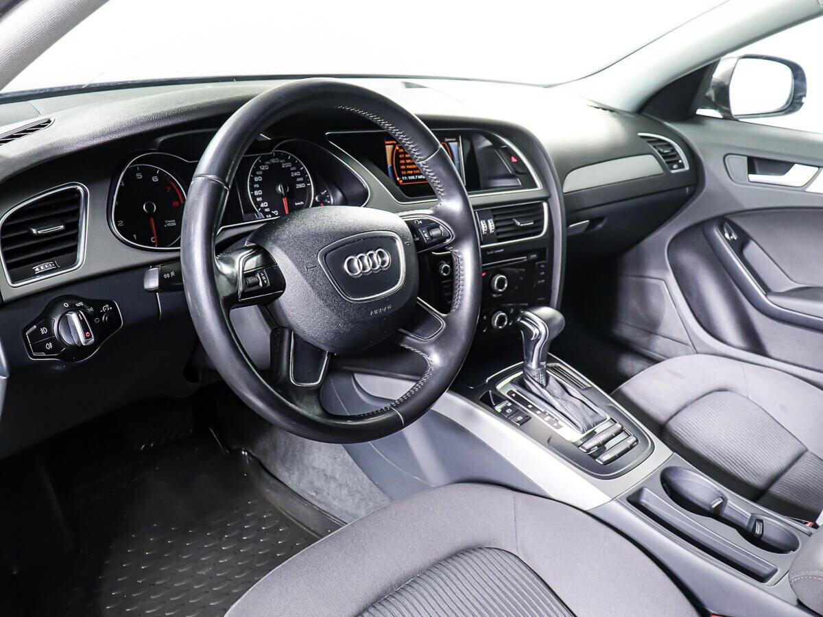 Audi A4 2015, коричневый