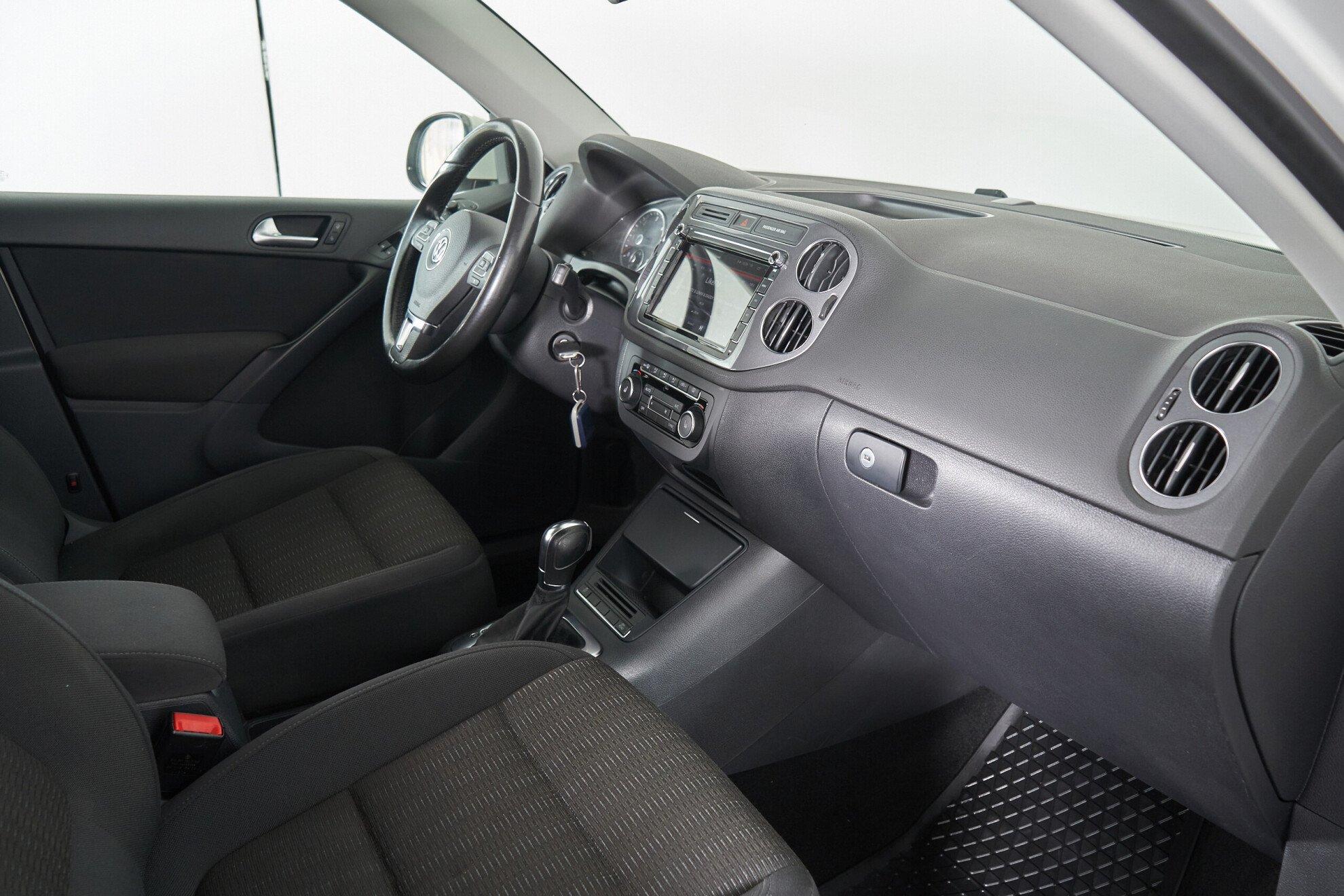 Volkswagen Tiguan 2014, белый