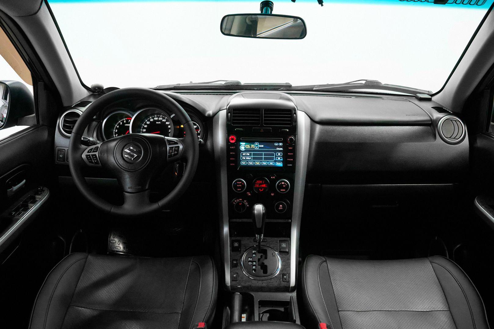 Suzuki Grand Vitara 2011, серый