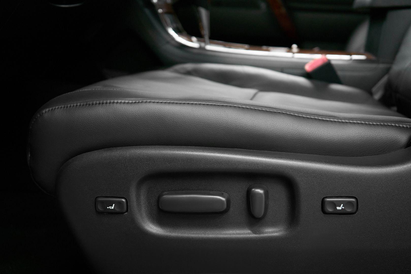 Toyota Highlander 2011, белый