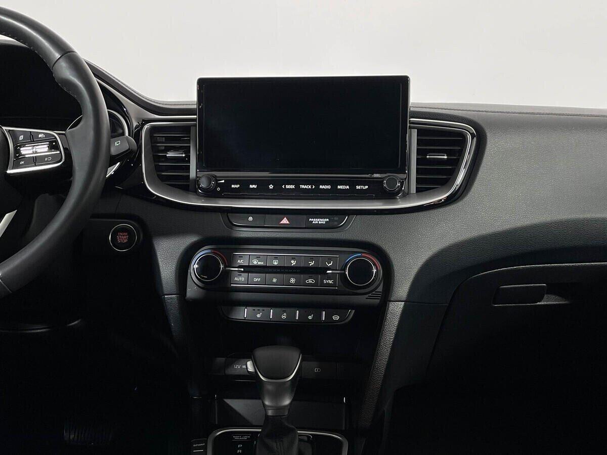 Kia Ceed 2021, голубой