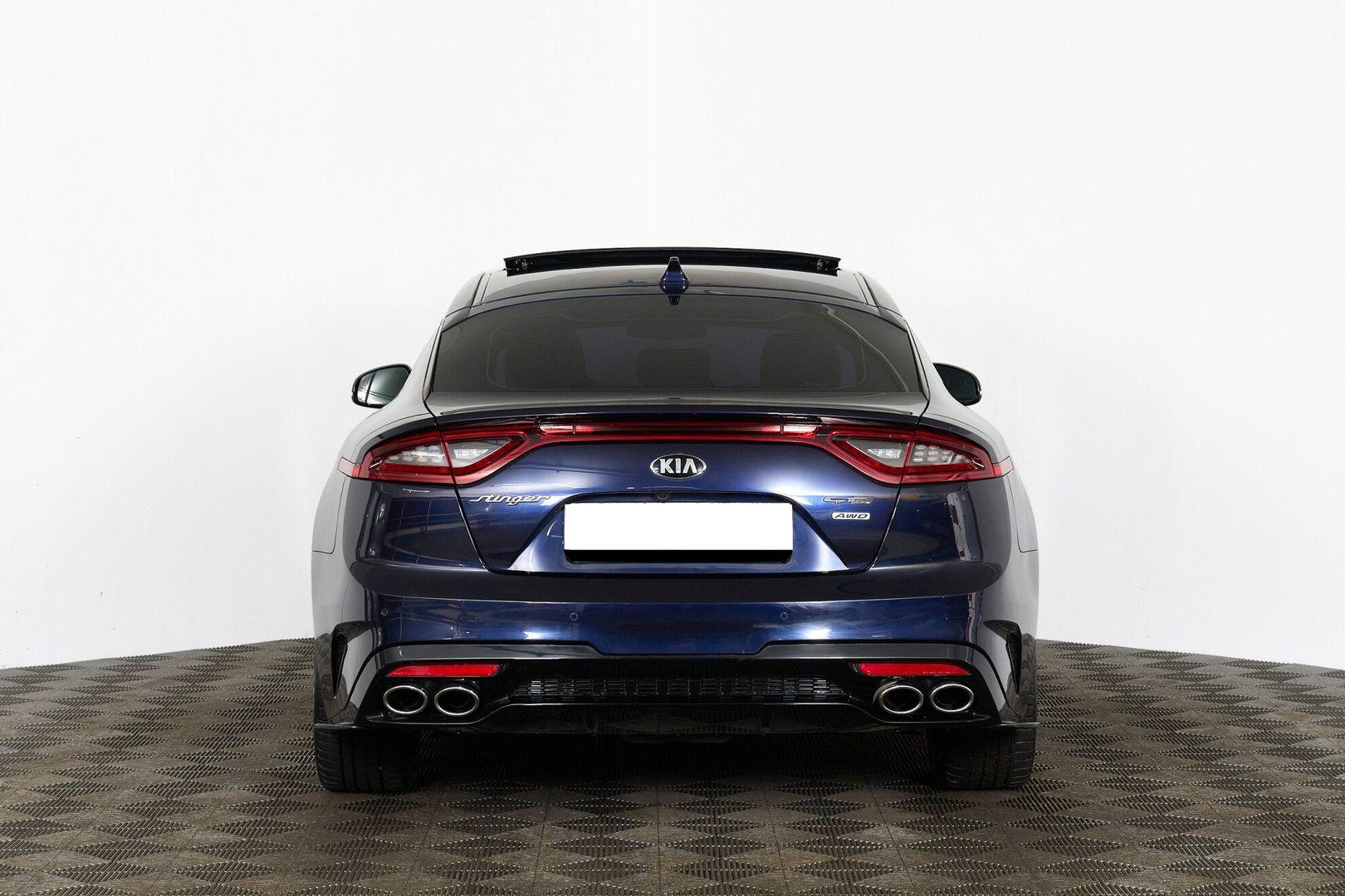 Kia Stinger 2019, синий