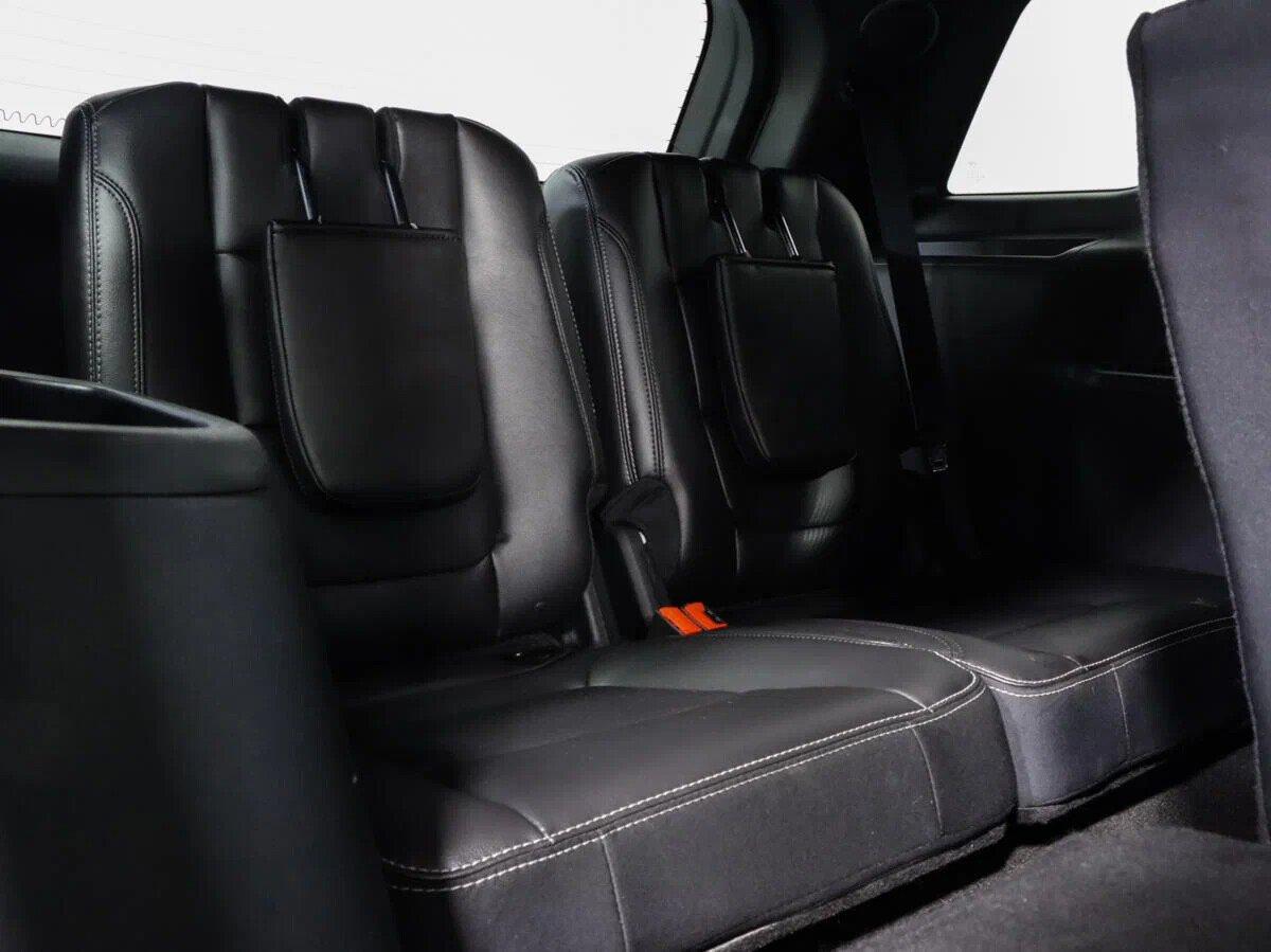 Ford Explorer 2018, черный