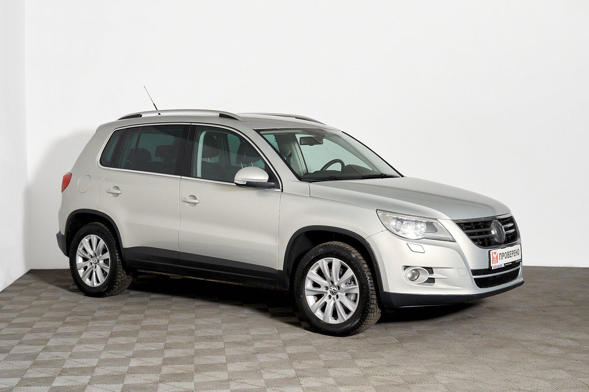 Volkswagen Tiguan 2009, серебряный