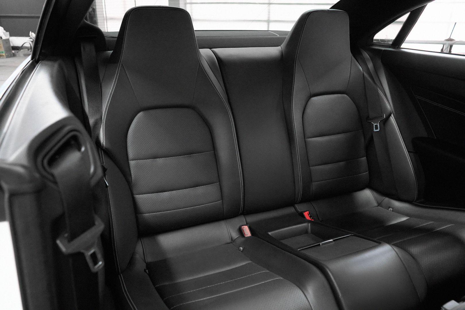 Mercedes-Benz E-Класс 2013, белый