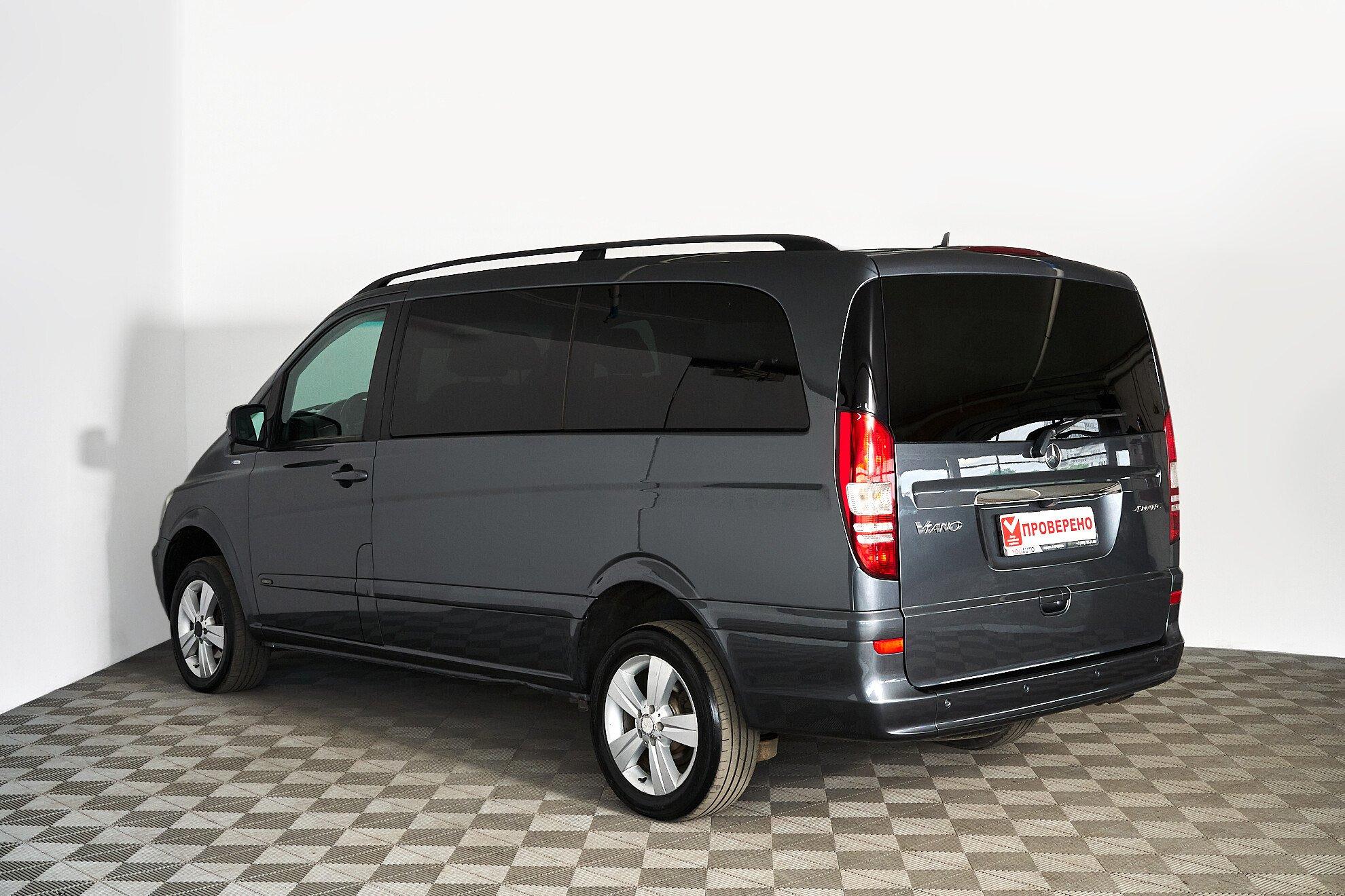 Mercedes-Benz Viano 2012, серый