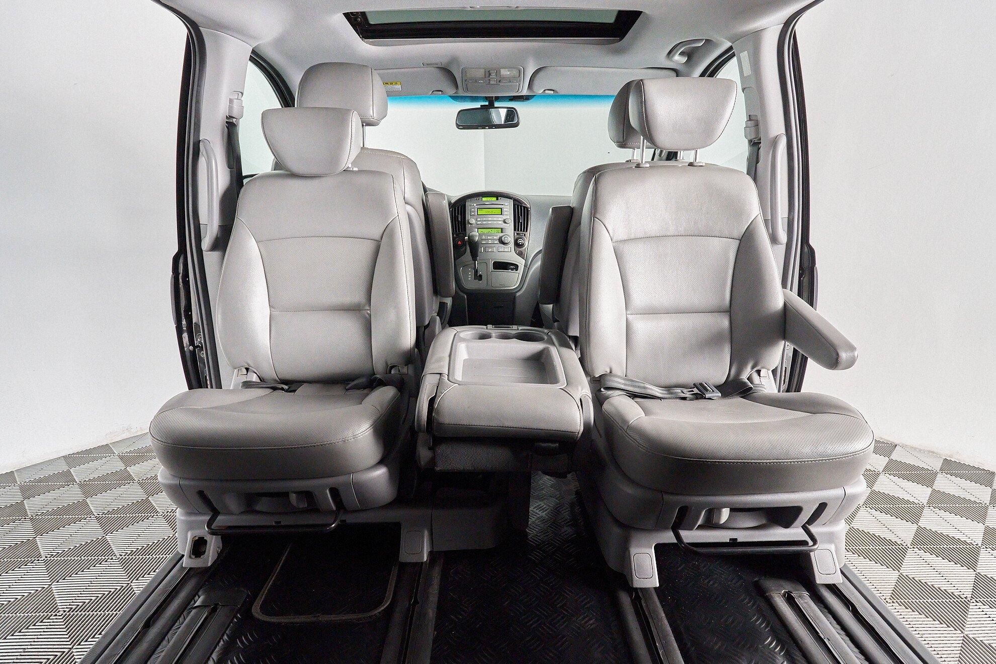 Hyundai Grand Starex 2014, черный