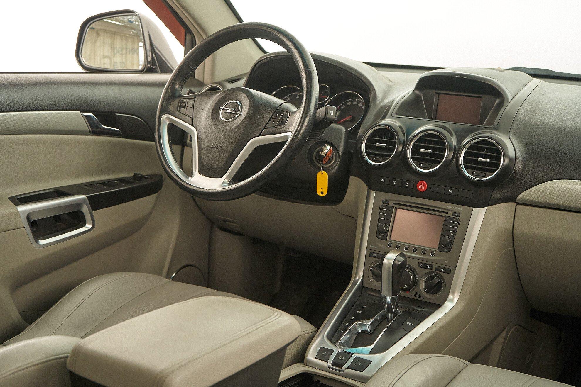 Opel Antara 2013, черный