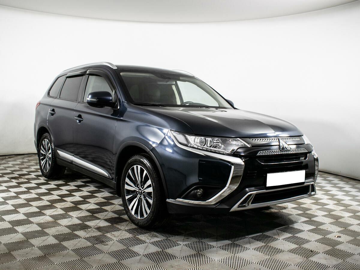 Mitsubishi Outlander 2020, синий