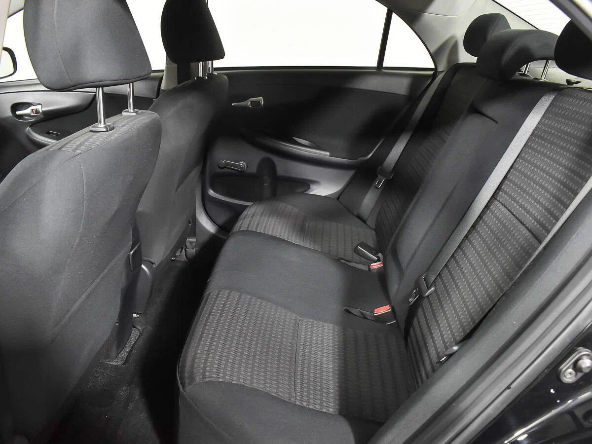 Toyota Corolla 2010, черный