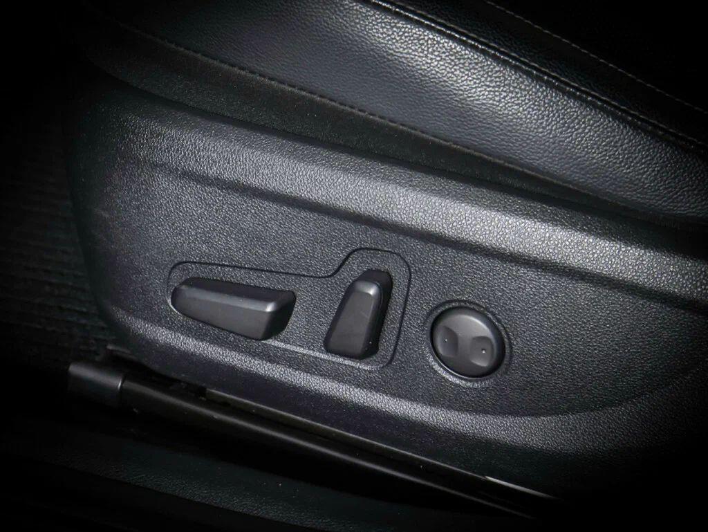 Kia K5 2019, белый