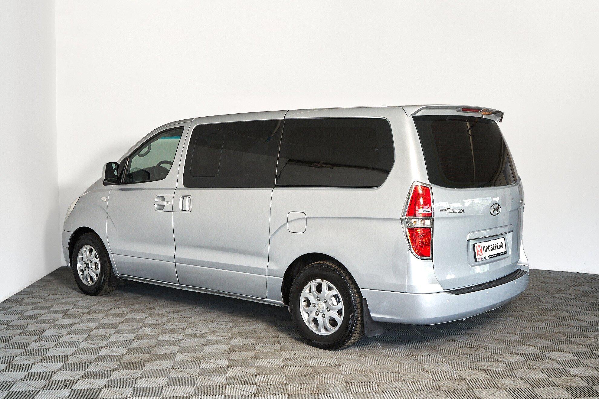 Hyundai Grand Starex 2008, серебряный