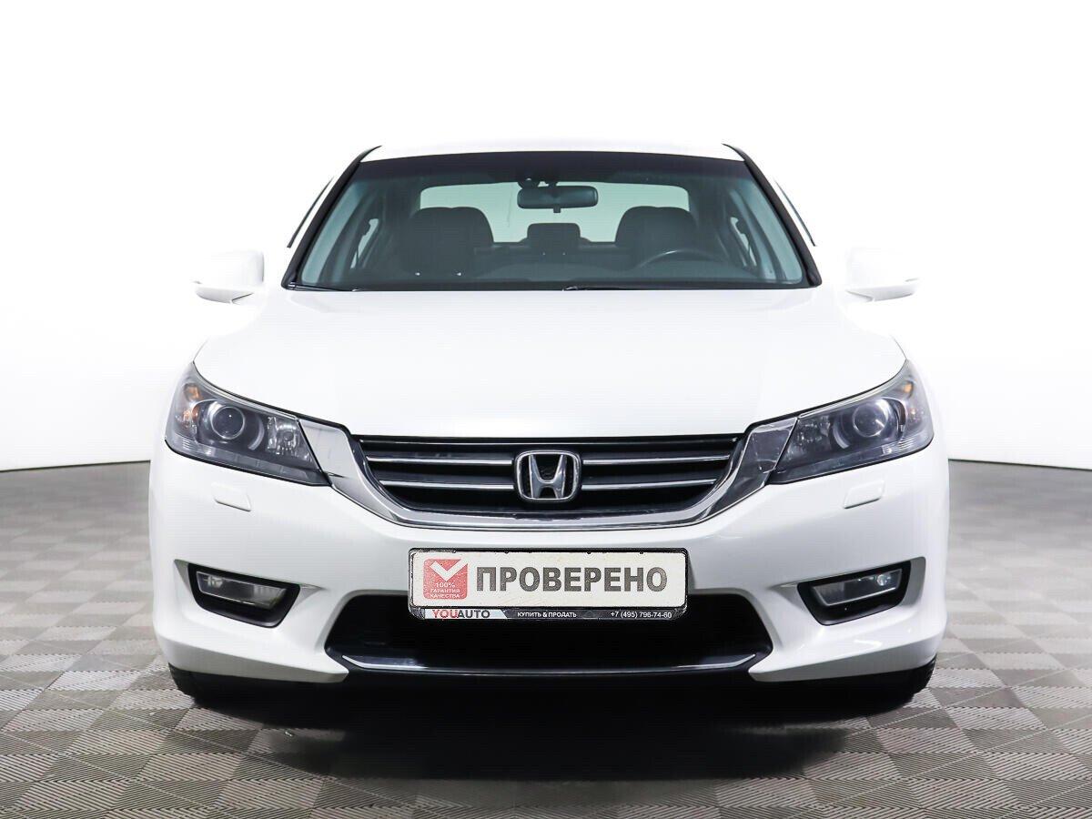 Honda Accord 2014, белый
