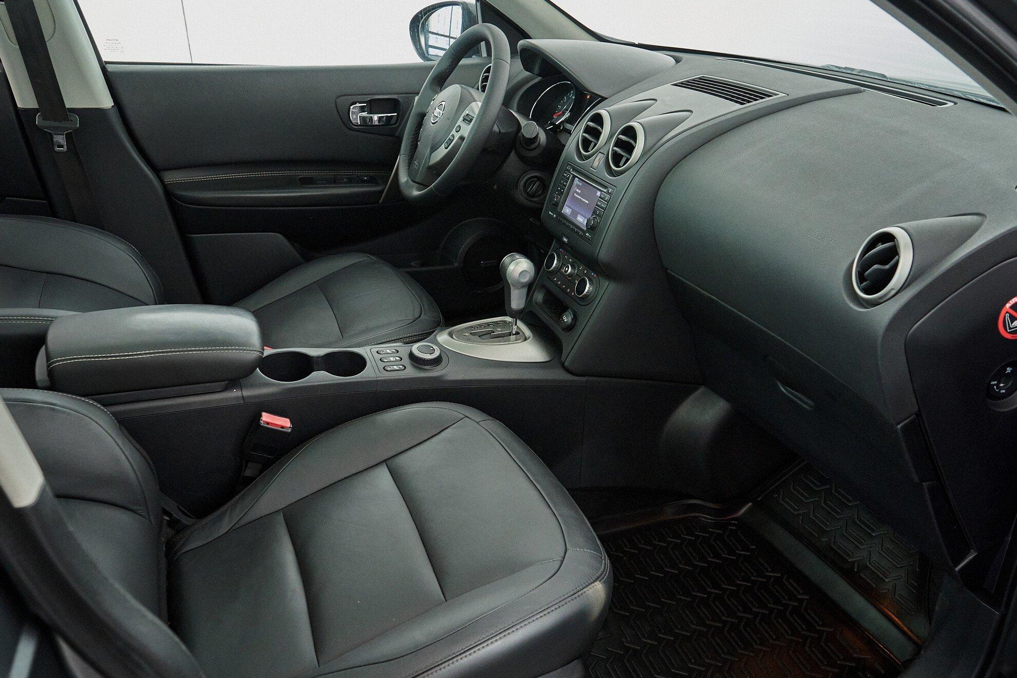 Nissan Qashqai 2012, серый