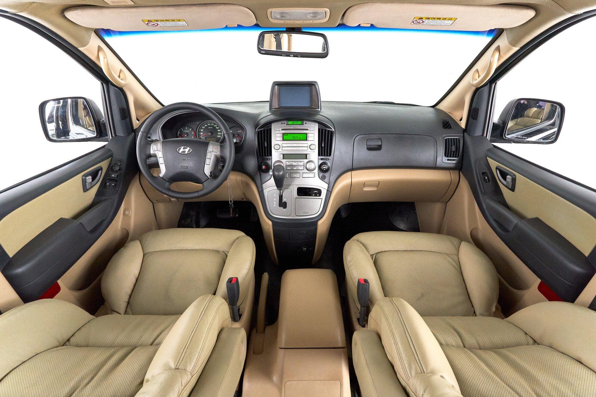 Hyundai Grand Starex 2011, черный