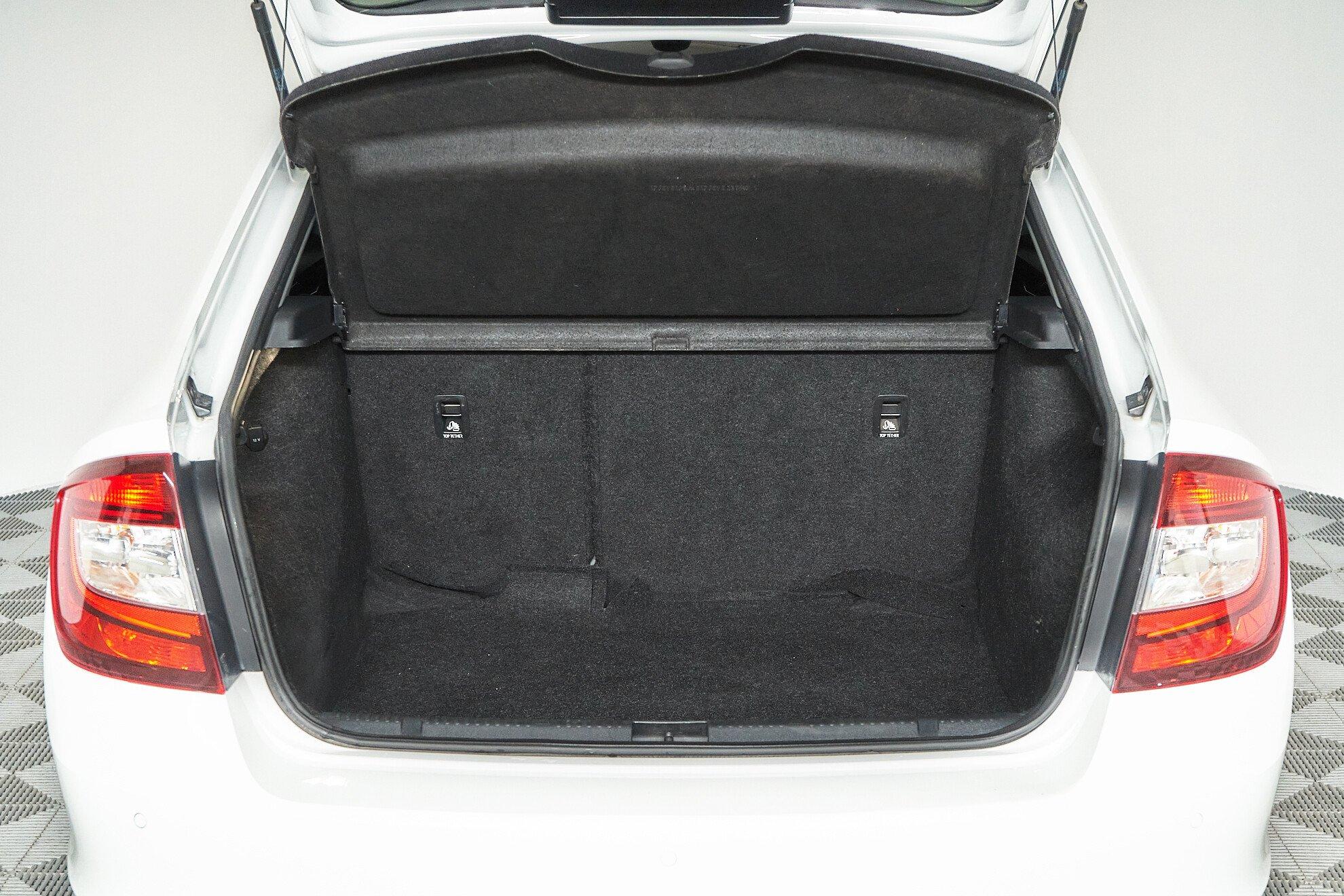 Skoda Rapid 2019, белый