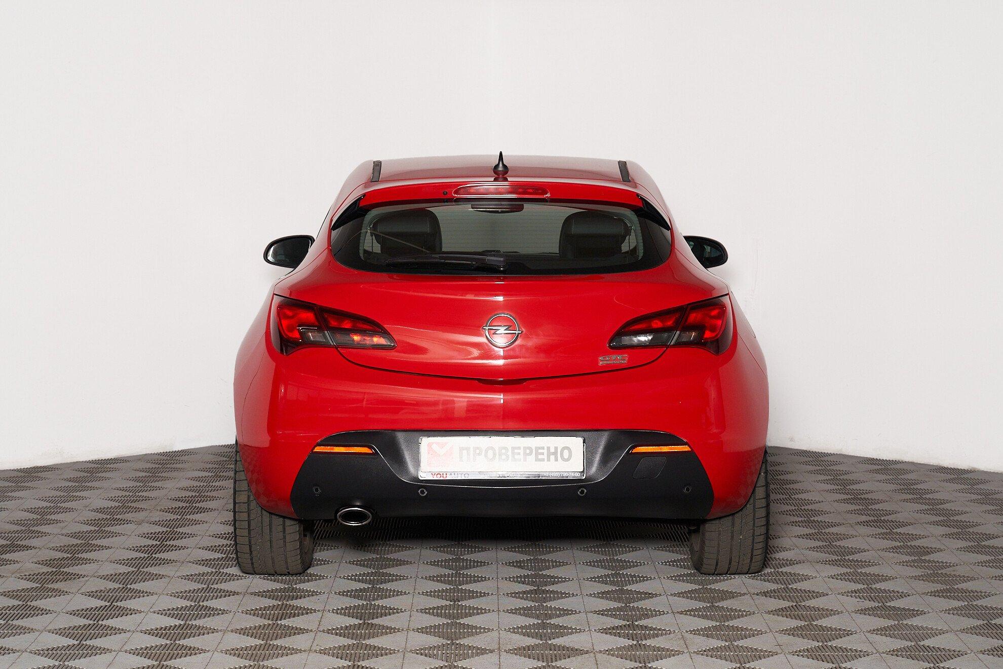 Opel Astra 2013, красный