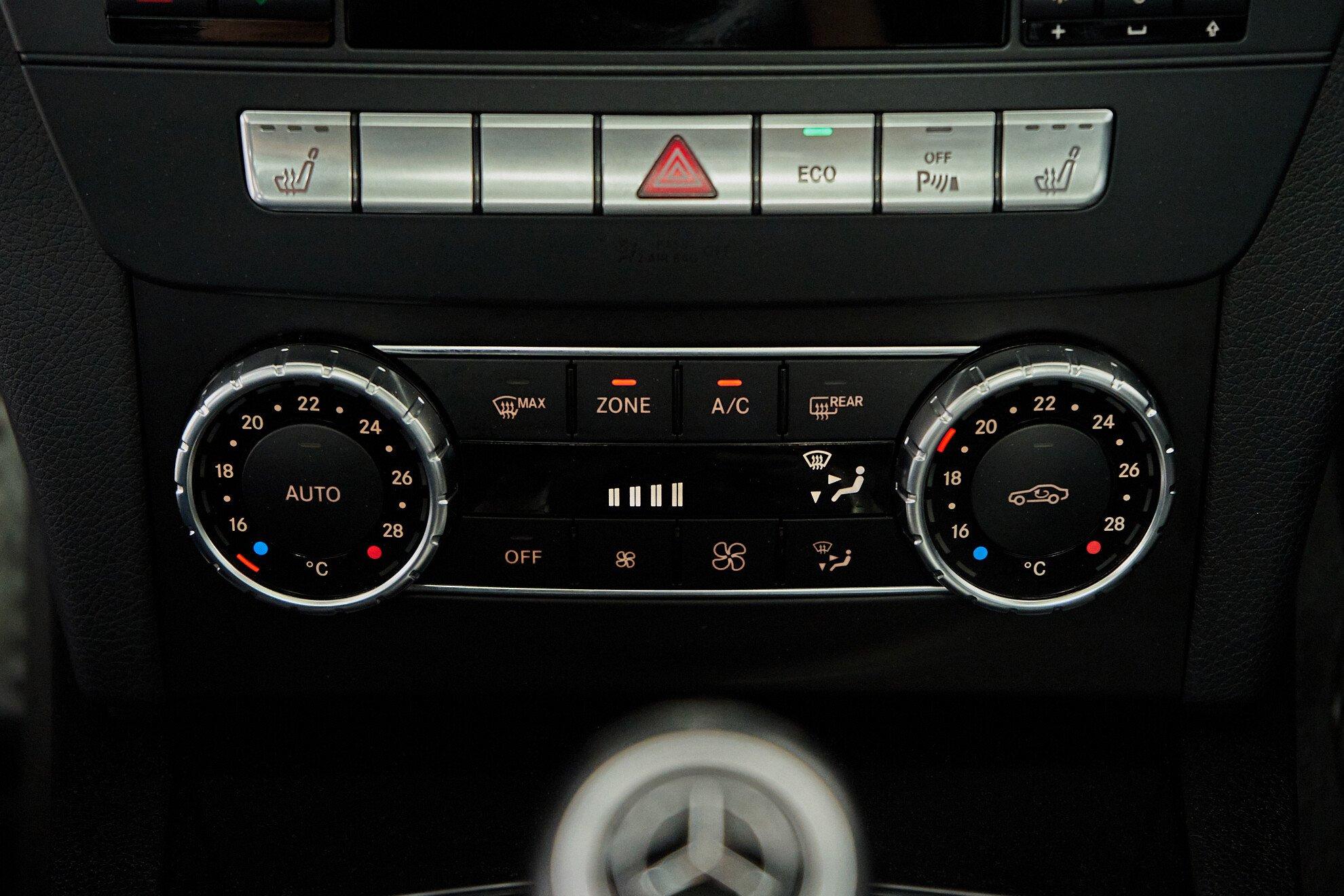 Mercedes-Benz C-Класс 2012, черный