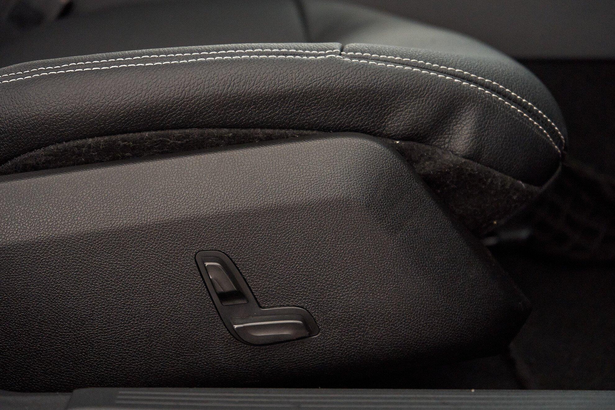 Mercedes-Benz E-Класс 2011, черный