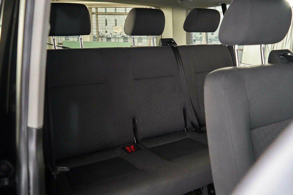 Volkswagen Caravelle 2009, черный