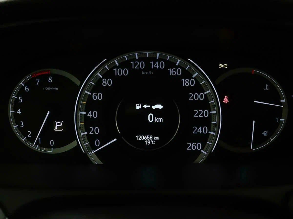 Honda Accord 2014, серебряный