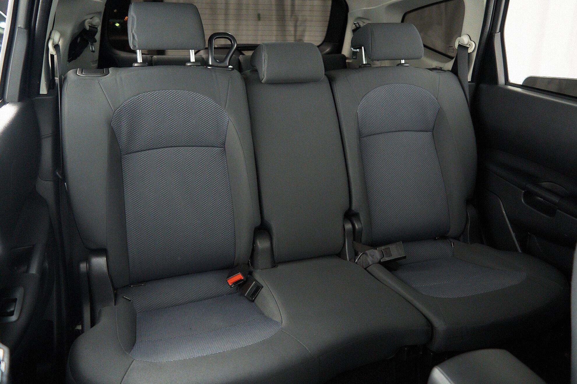 Nissan Qashqai+2 2012, серый