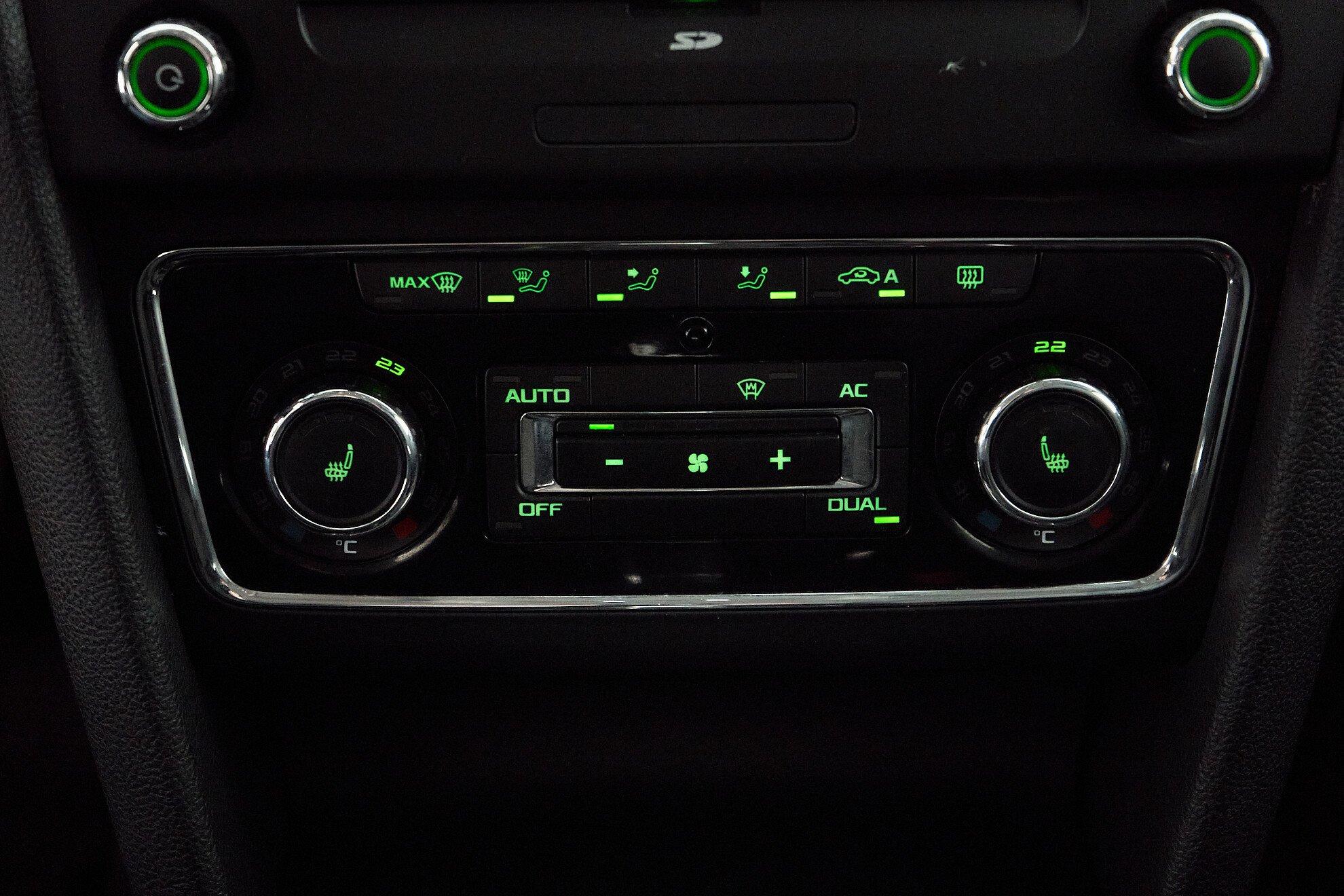 Skoda Superb 2009, черный