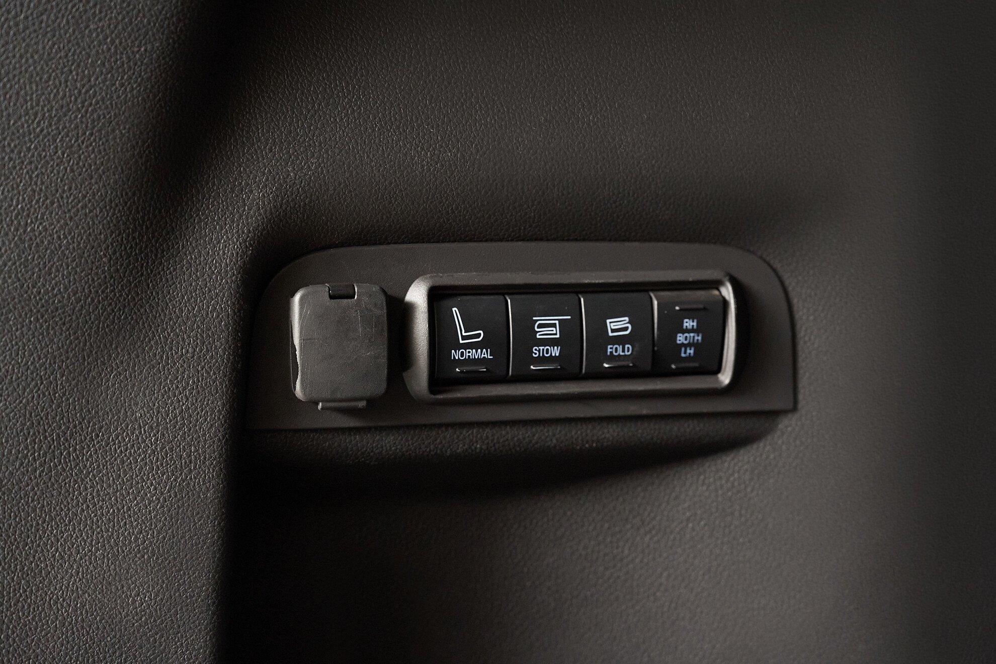 Ford Explorer 2013, белый