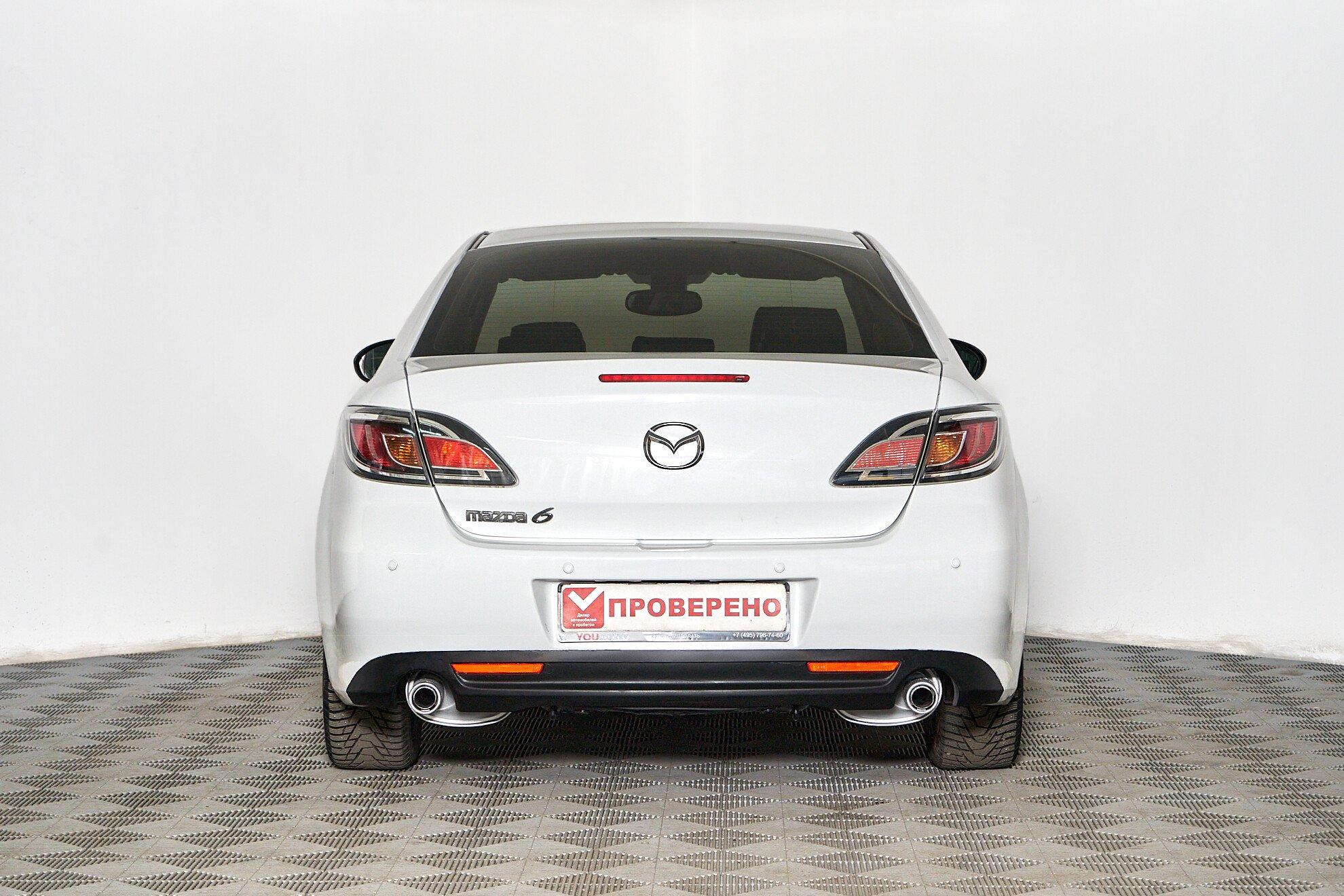 Mazda 6 2010, белый