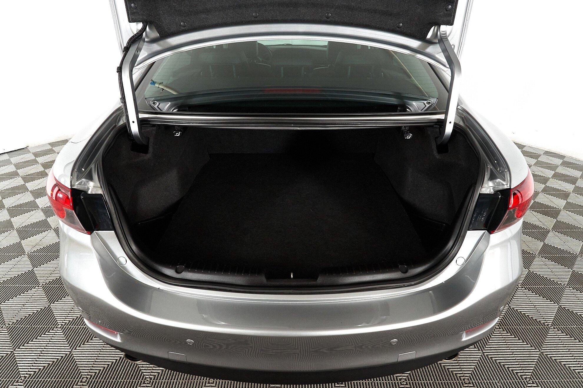 Mazda 6 2013, серебряный