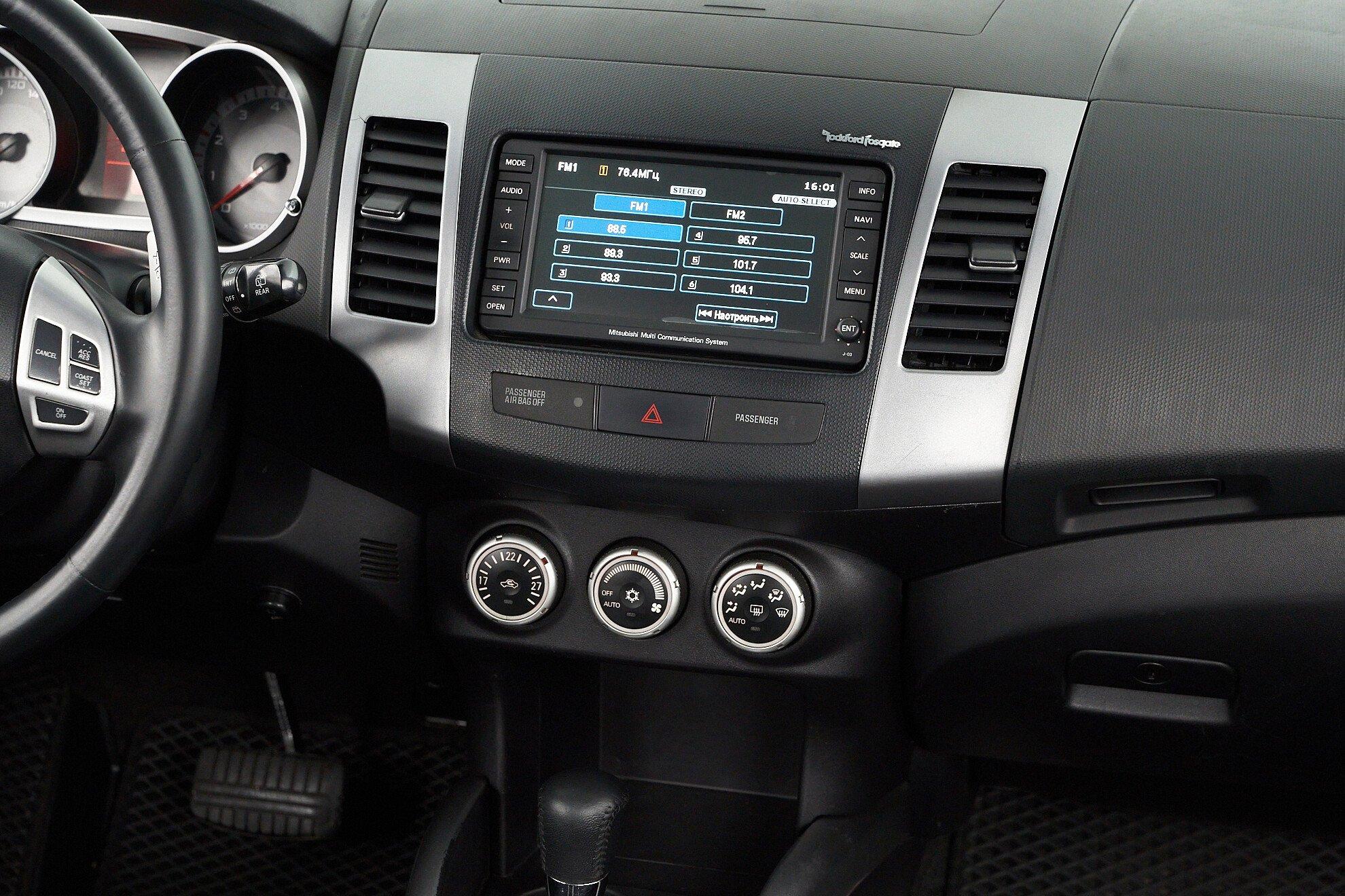 Mitsubishi Outlander 2008, черный
