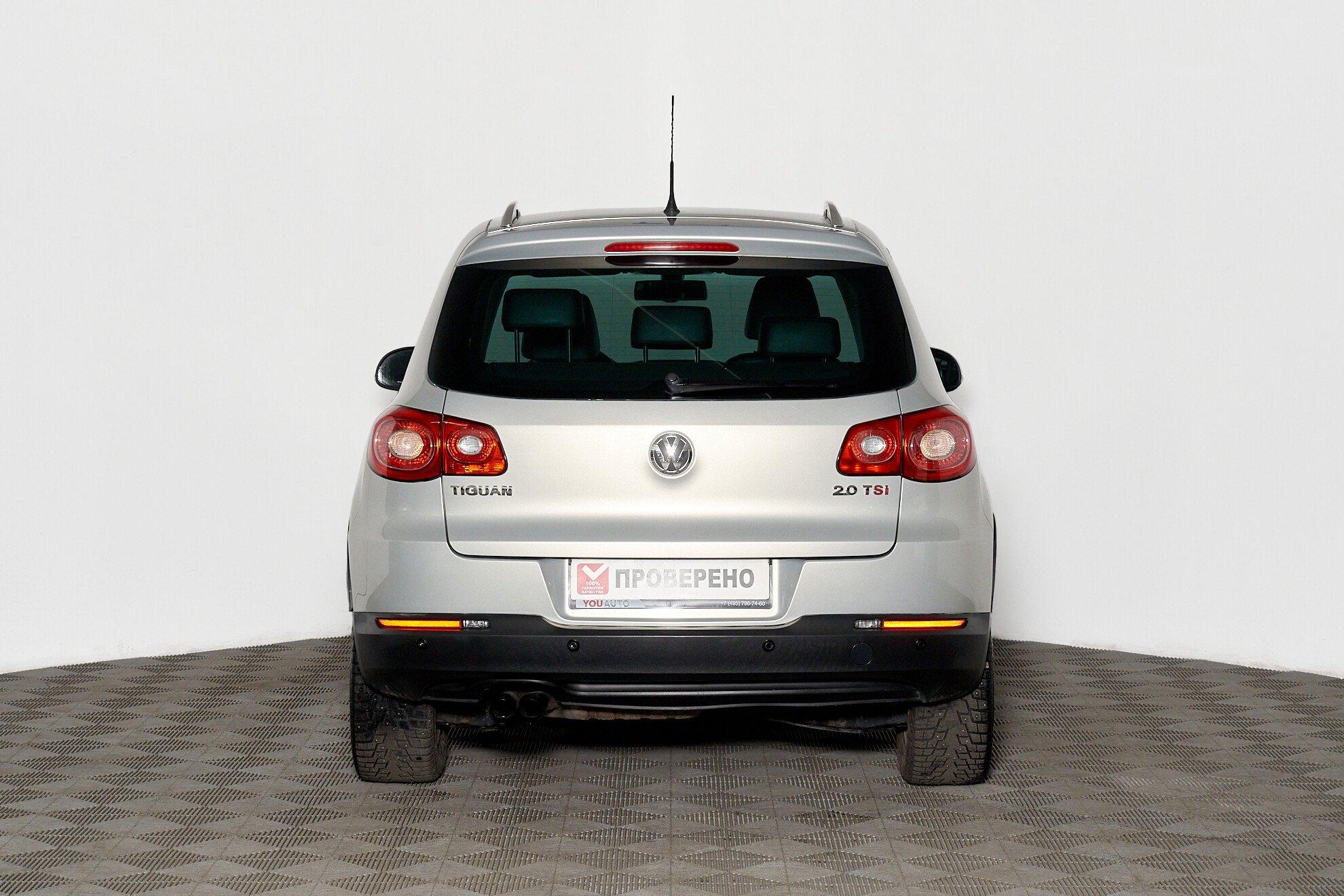 Volkswagen Tiguan 2009, серебряный